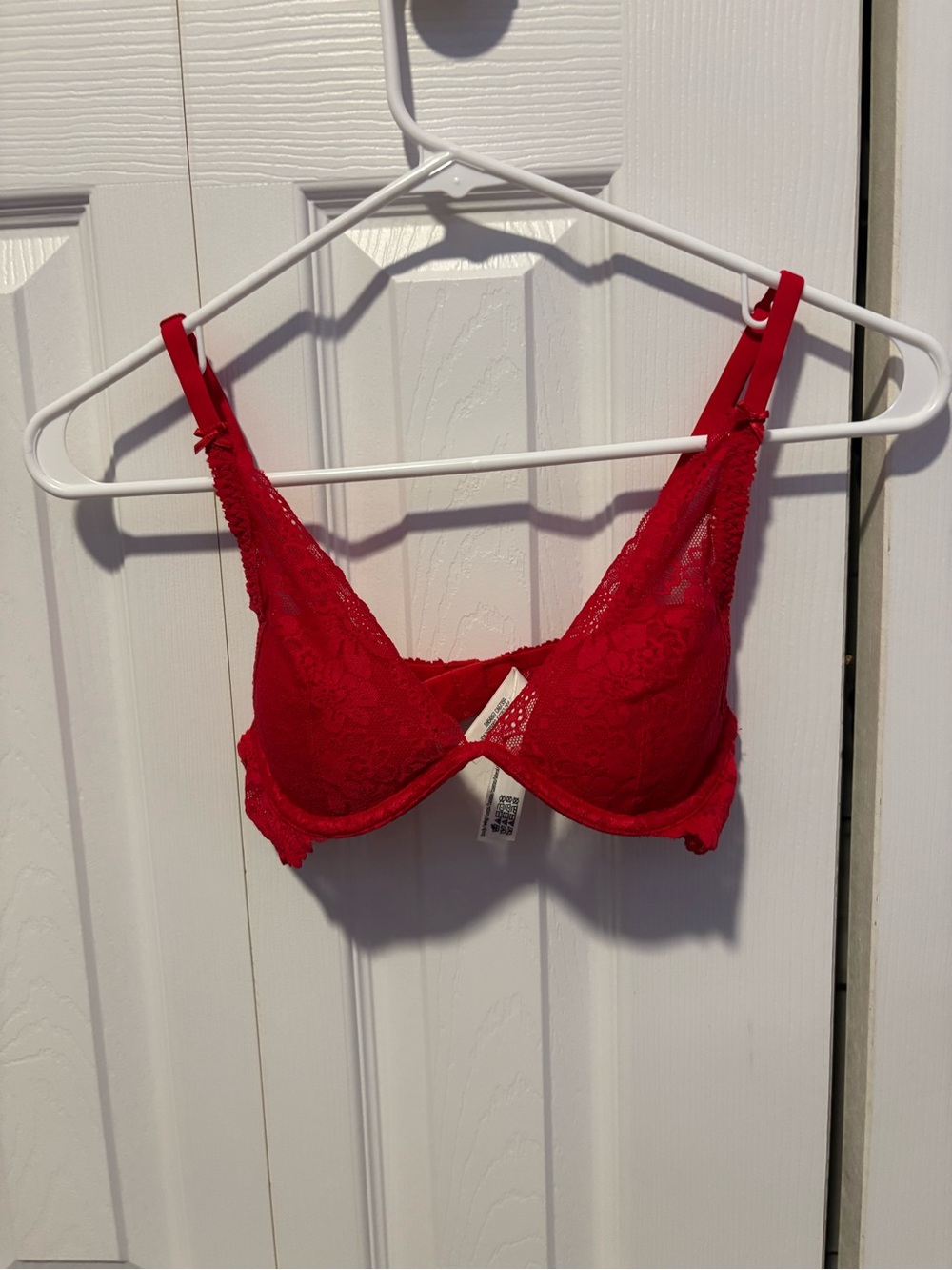 Victoria's Secret Red Lace Underwire Bra with Adjustable Straps